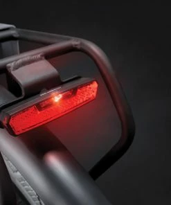 AXA Eclairage Arrière Juno E-Bike Porte Bagage 50mm -Ventes d'éclairage de vélo ecar juno e bik 21 5